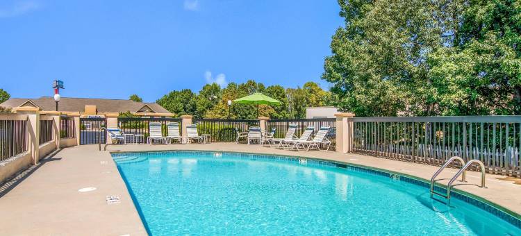 萨沃尼I-85凯艺酒店(Quality Inn Suwanee I-85)图片