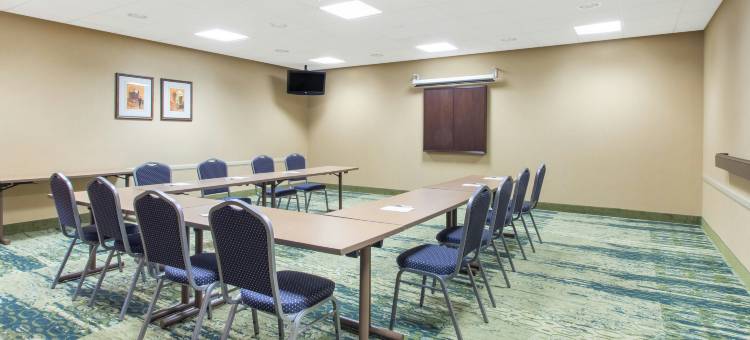 奥尔巴尼机场欢朋套房酒店(Hampton Inn & Suites Albany-Airport)图片