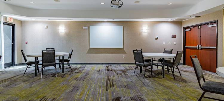 布朗维克万怡酒店(Courtyard by Marriott Brunswick)图片