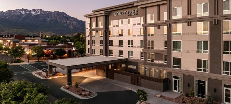 奥勒姆大学城万怡酒店(Courtyard Orem University Place)图片