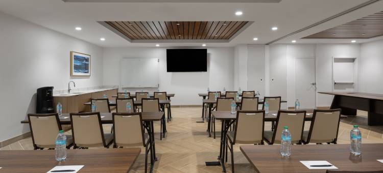 曼泰卡长住套房酒店(Staybridge Suites MANTECA - LATHROP AREA by IHG)图片