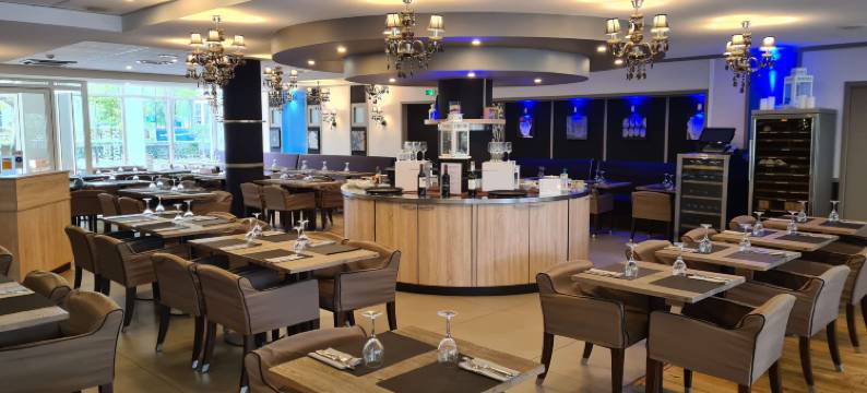 赛安霍特尔-鲁瓦西维勒班特展览公园(Cyan Hotel - Roissy Villepinte Parc des Expositions)图片