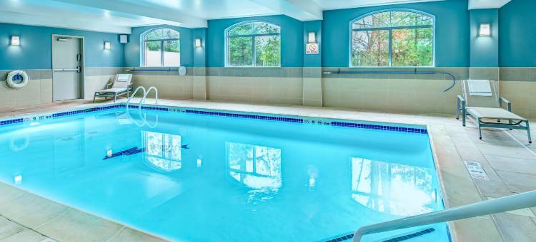 智选假日套房酒店伍德布里奇(Holiday Inn Express & Suites Woodbridge)图片