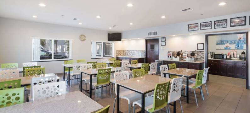 肯纳威克三城品质酒店及套房(Quality Inn & Suites Kennewick Tri-Cities)图片