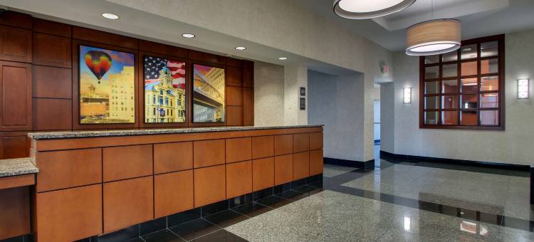 芬德利德鲁里套房酒店(Drury Inn & Suites Findlay)图片