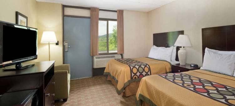 白河交叉路口温德姆速8酒店(Super 8 by Wyndham White River Junction)图片