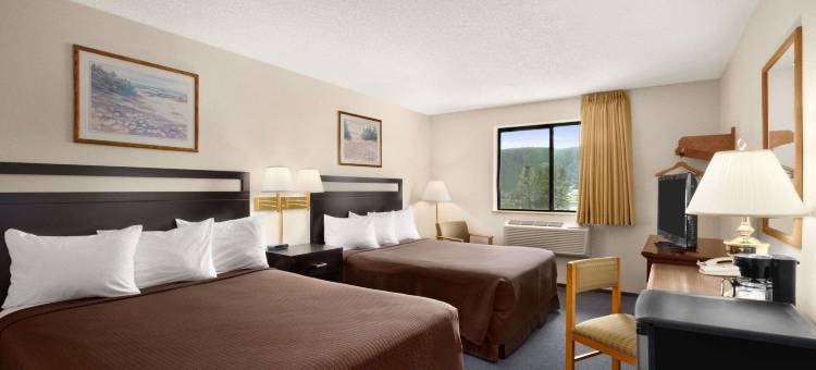 威廉姆斯湖温德姆速8酒店(Super 8 by Wyndham Williams Lake BC)图片