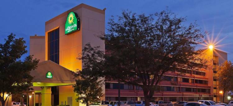 拉伯克西医疗中心拉昆塔温德姆套房酒店(La Quinta Inn & Suites by Wyndham Lubbock West Medical Centr)图片