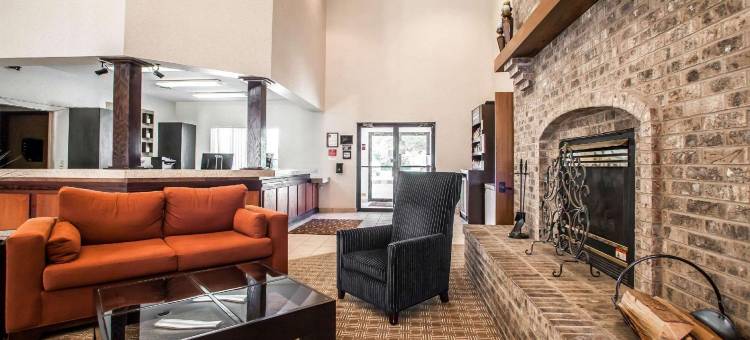 皮奥里亚I-74舒适套房酒店(Comfort Suites Peoria I-74)图片