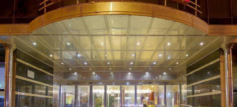 阿尔布斯坦酒店(Al Bustan Hotel)图片