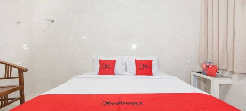 红多兹伊斯兰酒店@塞达蒂(RedDoorz Syariah at Sedati)图片