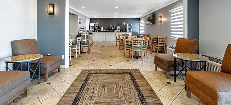 克利夫兰独立城拉昆塔温德姆酒店(La Quinta Inn by Wyndham Cleveland Independence)图片