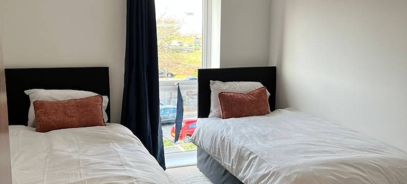 西瑟洛克湖畔豪华两卧室公寓(Luxury 2-Bed Flat in Lakeside, West Thurrock)图片