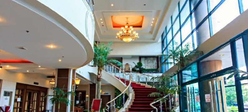 萨罗萨国际大酒店(Sarrosa International Hotel and Residential Suites)图片