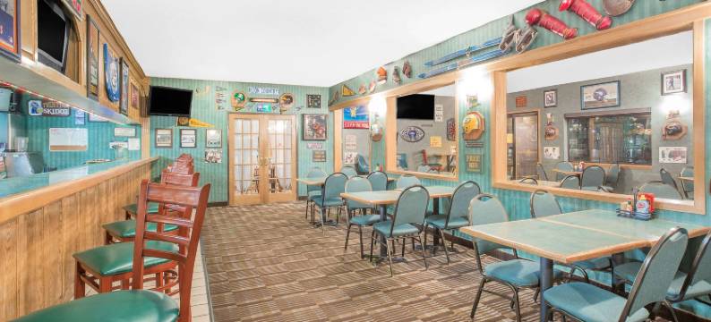 汉考克海滨华美达酒店(Ramada by Wyndham Hancock Waterfront)图片