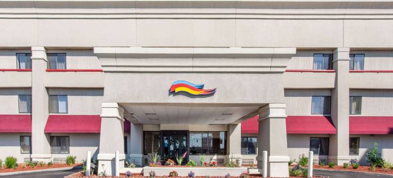 底特律/罗斯维尔温德姆呗盟酒店(Baymont by Wyndham Detroit/Roseville)图片