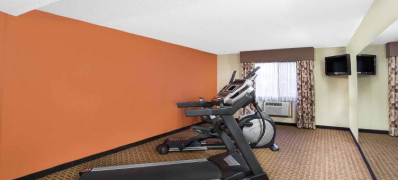 温德姆速8-克莱夫IA(Super 8 by Wyndham Clive IA)图片