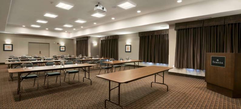 康克林温德姆华美达酒店(Ramada by Wyndham Conklin)图片