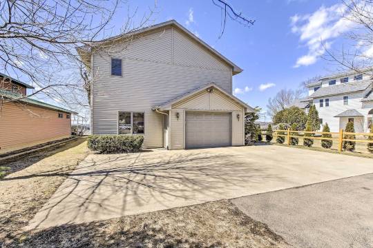 明亮的塞西尔家,配有船坞和湖泊通道!(Bright Cecil Home w/ Boat Dock & Lake Access!)