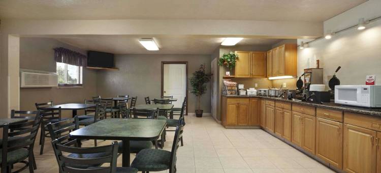 爱达荷福尔斯速8酒店(Super 8 by Wyndham Idaho Falls)图片