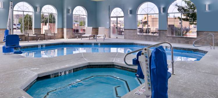 智选假日套房酒店法明顿(布卢姆菲尔德)(Holiday Inn Express & Suites Farmington (Bloomfield))图片