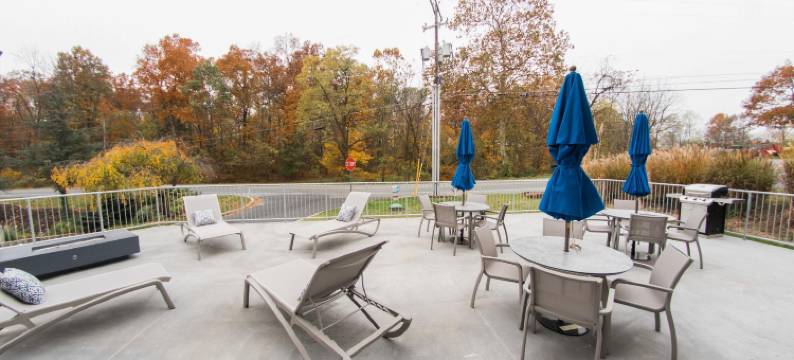 贺雪伊丽莎白镇贝斯特韦斯特SureStay Plus酒店(SureStay Plus Hotel by Best Western Elizabethtown Hershey)图片