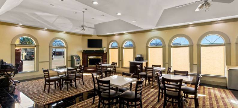 品质酒店宾馆湾城德克萨斯(Quality Inn Bay City TX)图片