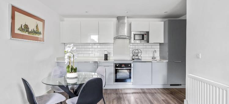 豪华两居室公寓附带免费停车位(Luxurious 2 Bed Apartment with Free Parking, Sky Sports & Netflix, Chelmsford City)图片