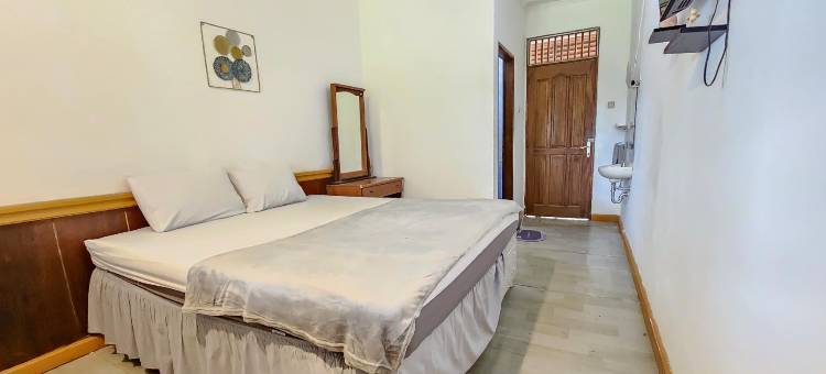 RedDoorz Near Pasar Cipanas图片