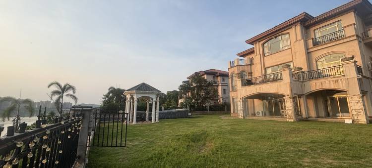 别墅小王同学民宿(缠岗烂草岭路分店)图片