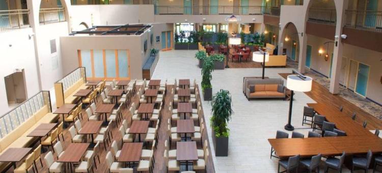 北西雅图林伍德希尔顿大使套房酒店(Embassy Suites by Hilton Seattle North Lynnwood)图片