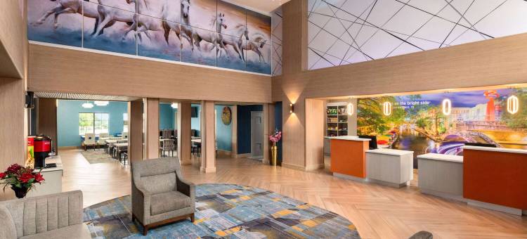 圣安东尼奥北石橡树拉昆塔温德姆套房酒店(La Quinta Inn & Suites by Wyndham San Antonio N Stone Oak)图片