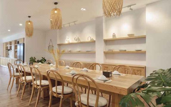 LATA Hotel & Apartments Hotel Overview