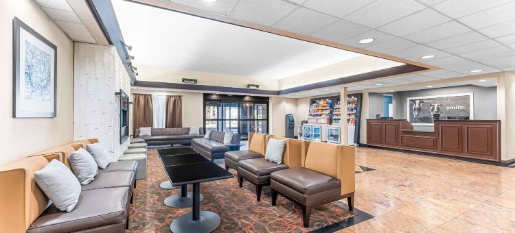斯特劳兹堡波科诺斯欢朋酒店(Hampton Inn Stroudsburg/Poconos)图片