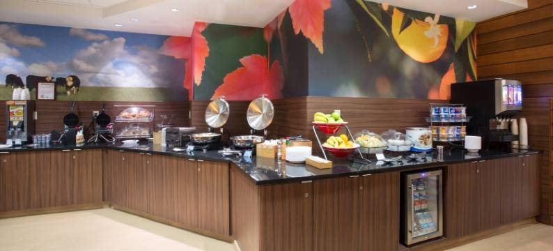 波士顿米尔福德万枫酒店(Fairfield Inn & Suites by Marriott Boston Milford)图片