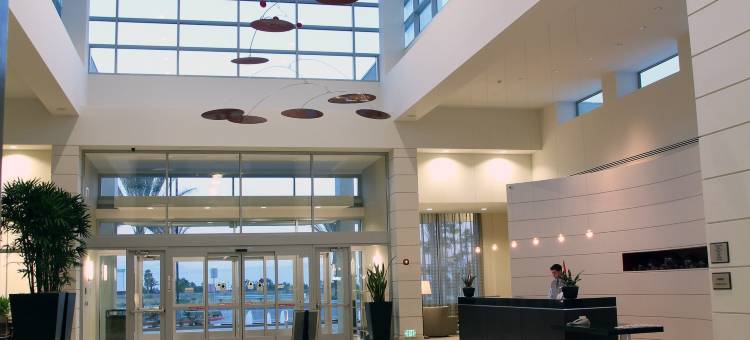 安大略机场酒店希尔顿安泊酒店(Embassy Suites by Hilton Ontario Airport)图片