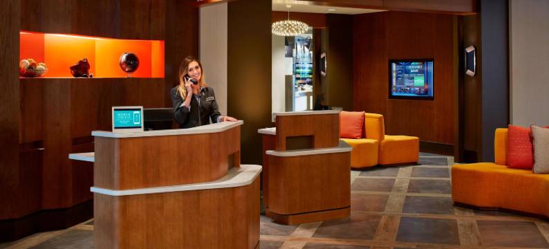 乔治湖万怡酒店(Courtyard Lake George)图片