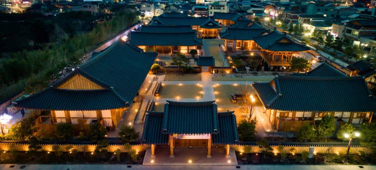Kensington的南元溪韩屋(Hanok Stay Namwonyechon by Kensington)图片