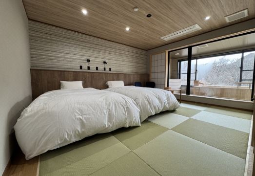 Senkyo Hotel Overview