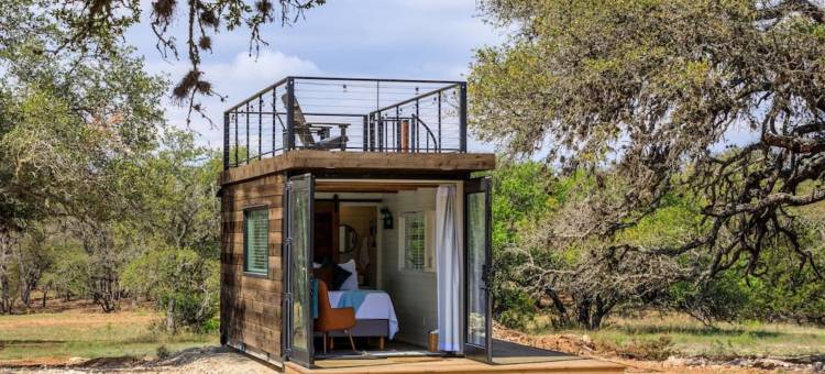 新的野花舒适集装箱家(New the Wildflower Cozy Container Home)图片