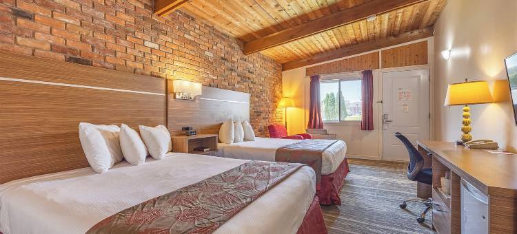 加纳诺克省旅馆华美达酒店(Ramada Provincial Inn 1000 Islands/Gananoque)图片