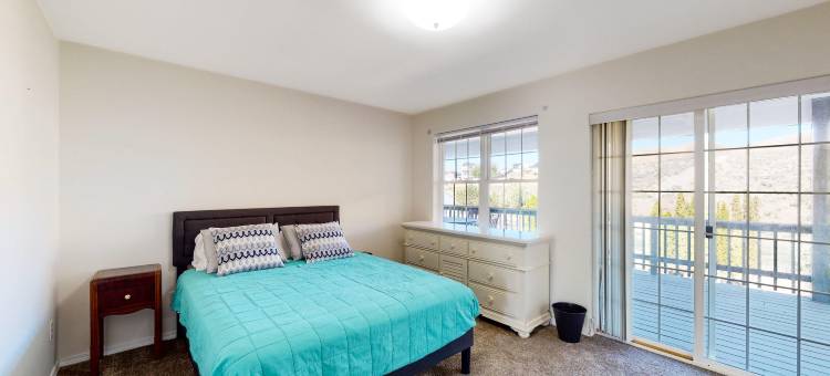 Prosser Paradise | 2-story house near Prosser with large deck, streaming, W/D图片