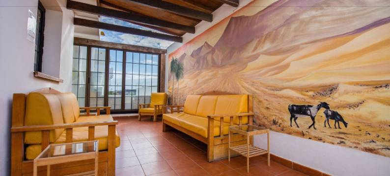 富埃特文图拉岛冲浪手住宿(Surf Riders Fuerteventura)图片