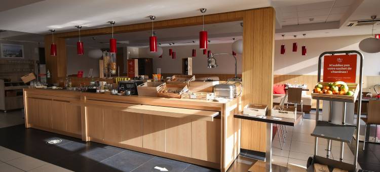 桑特宜必思酒店(Ibis Saintes)图片