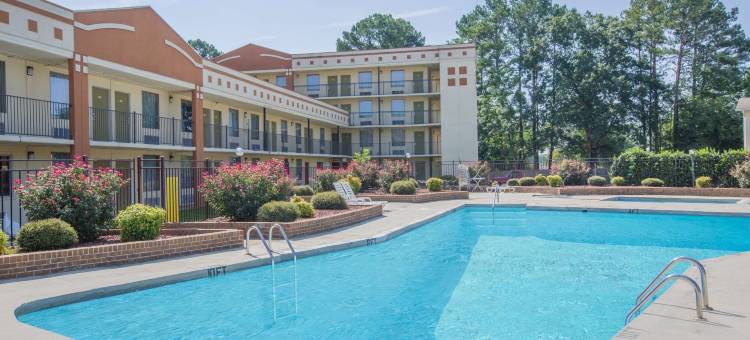 贾斯柏温德姆速 8 酒店(Super 8 by Wyndham Jasper)图片