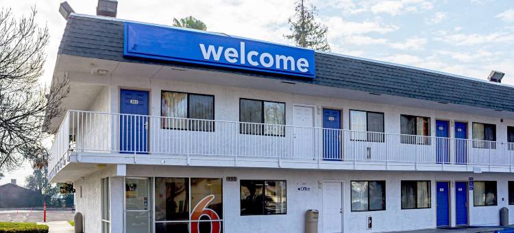 波特维尔6号汽车旅馆(Motel 6 Porterville, CA)图片