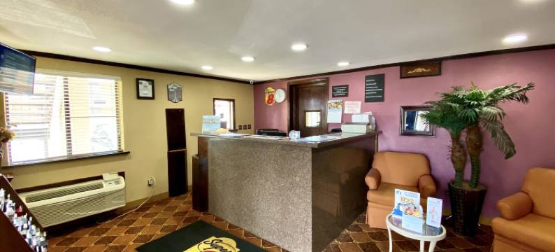 肖尼速8酒店(Super 8 by Wyndham Shawnee)图片