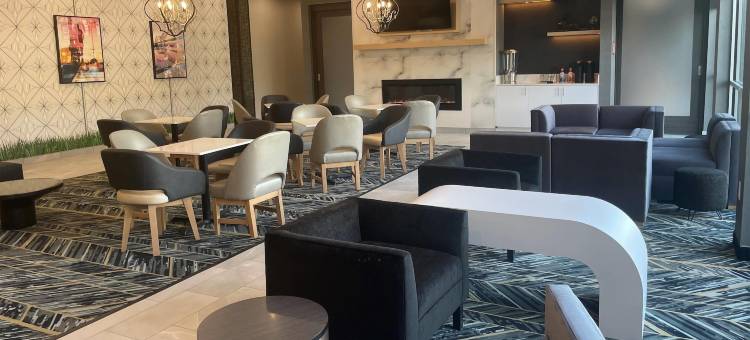 拉昆塔温德姆酒店套房，奥利夫布兰奇(La Quinta Inn & Suites by Wyndham Olive Branch)图片