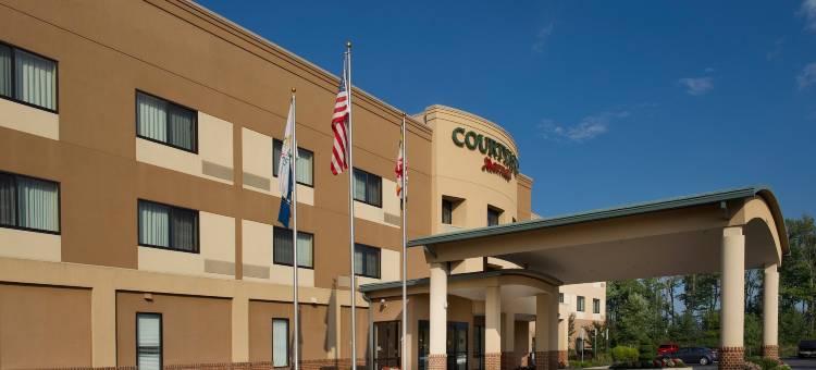 万怡华尔道夫酒店(Courtyard Waldorf)图片