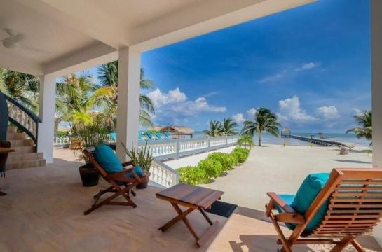Seaside Palace in Paradise 4 Bedroom/3 Bath Luxury Home. Hotel Overview